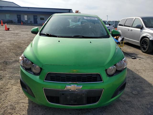  CHEVROLET SONIC 2016 Зеленый