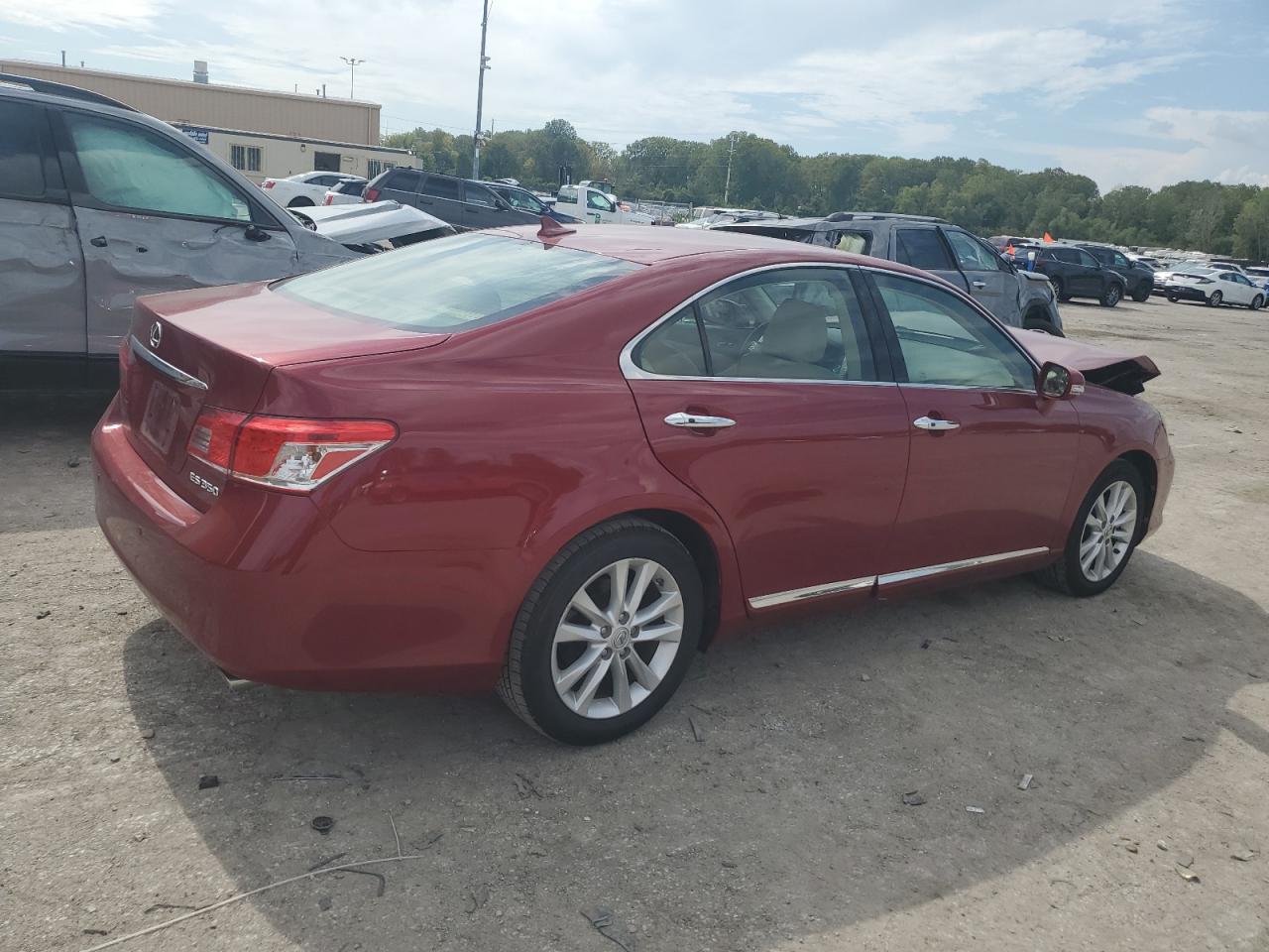 2011 Lexus ES - Image 3