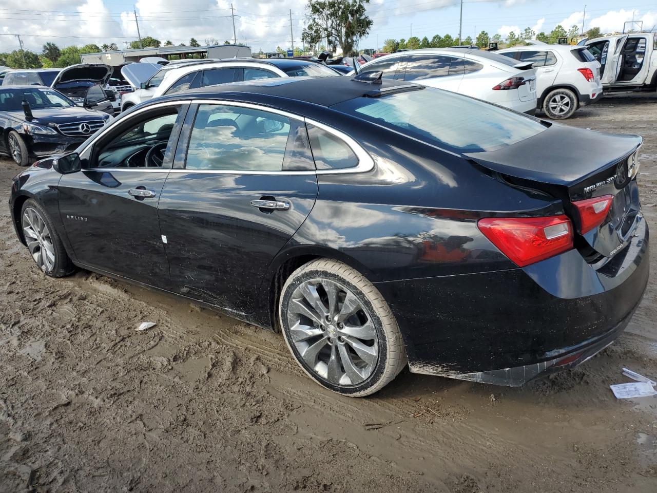 1G1ZH5SX2HF271313 2017 CHEVROLET MALIBU - Image 2