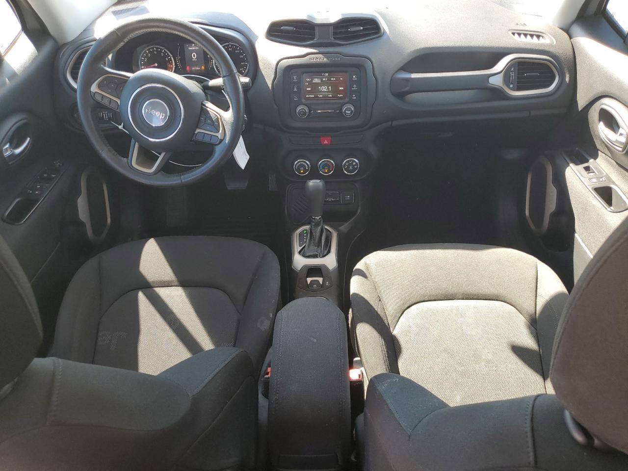 ZACCJABT2FPB45101 2015 Jeep Renegade Latitude