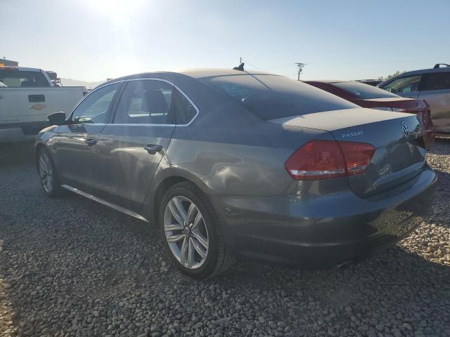  VOLKSWAGEN PASSAT 2014 Серый