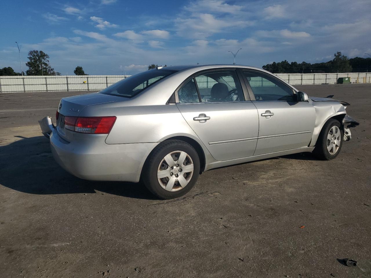 2008 Hyundai Sonata - Image 3