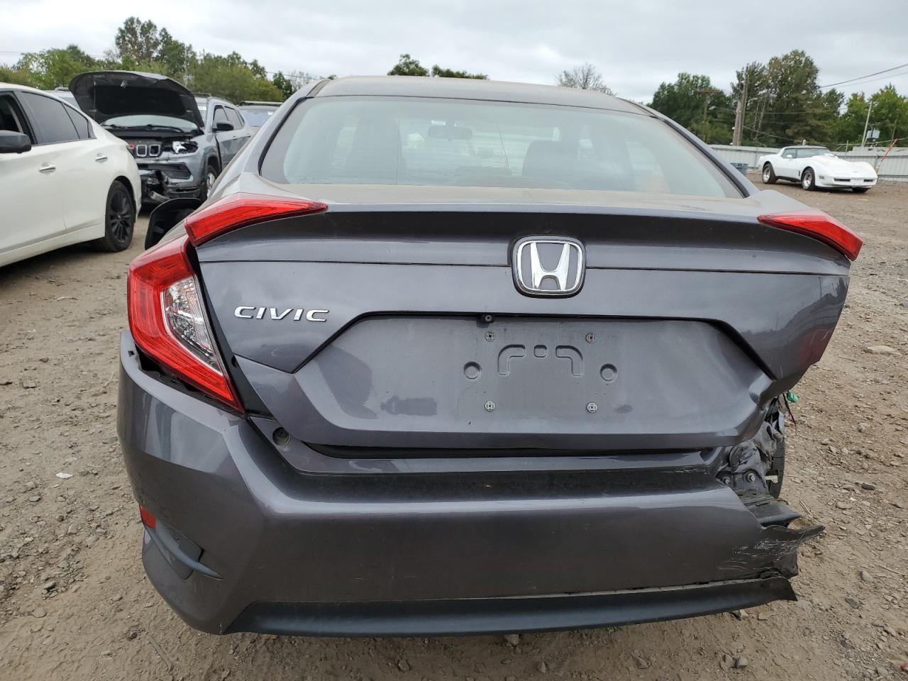 2HGFC2F50JH507236 2018 Honda Civic Lx