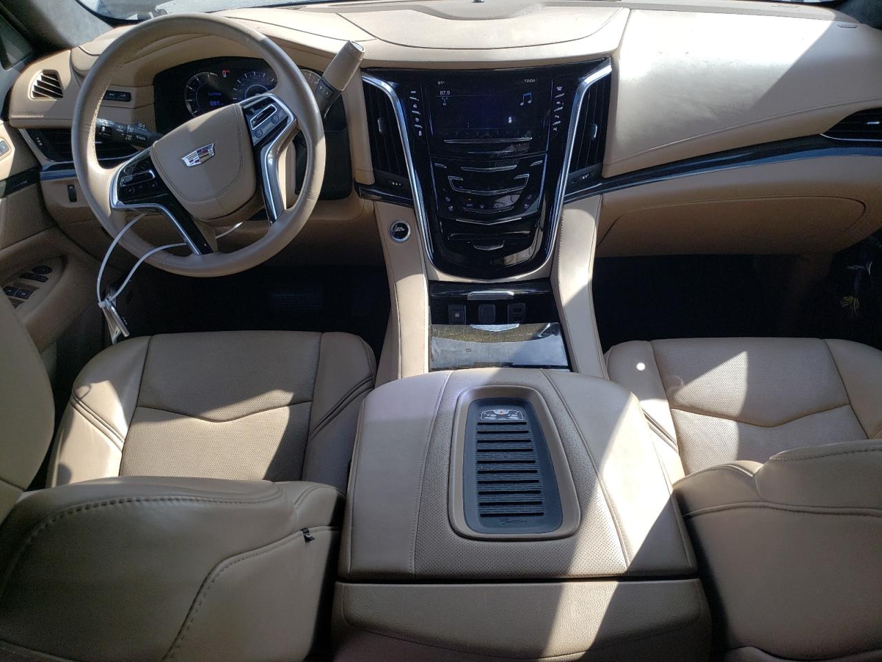 1GYS4DKJ4JR123608 2018 Cadillac Escalade Platinum