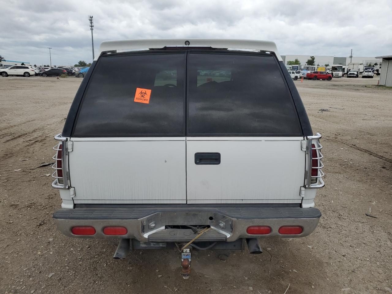 1996 Chevrolet Suburban C1500 VIN: 3GNEC16R2TG153351 Lot: 73415614
