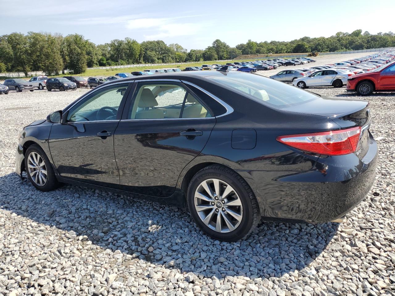 4T1BK1FK4HU578975 2017 TOYOTA CAMRY - Image 2