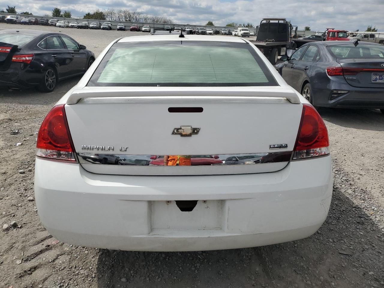 2G1WG5EK6B1121242 2011 Chevrolet Impala Lt