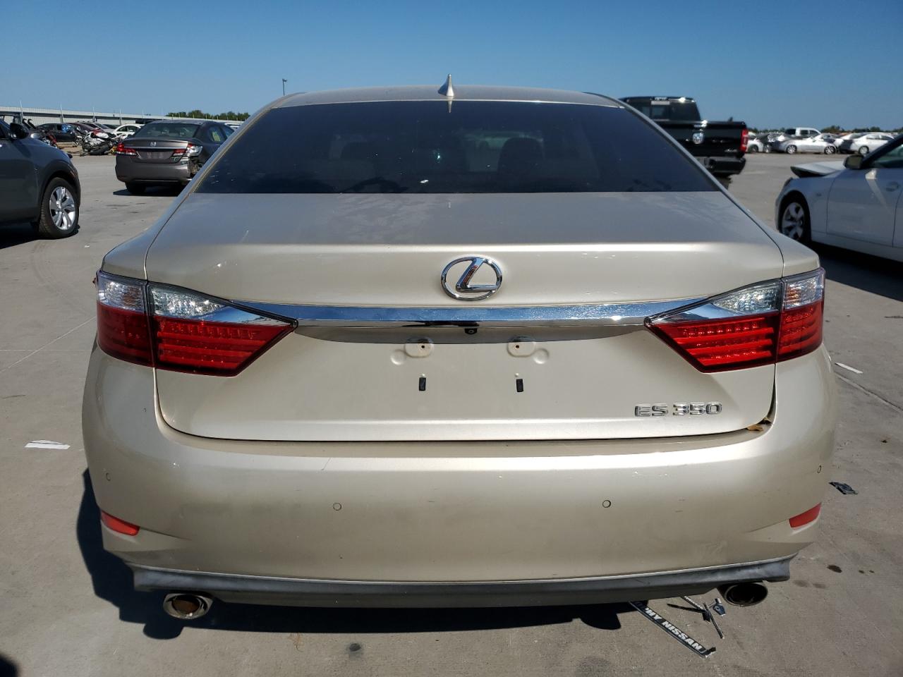 JTHBK1GG0F2155719 2015 Lexus Es 350