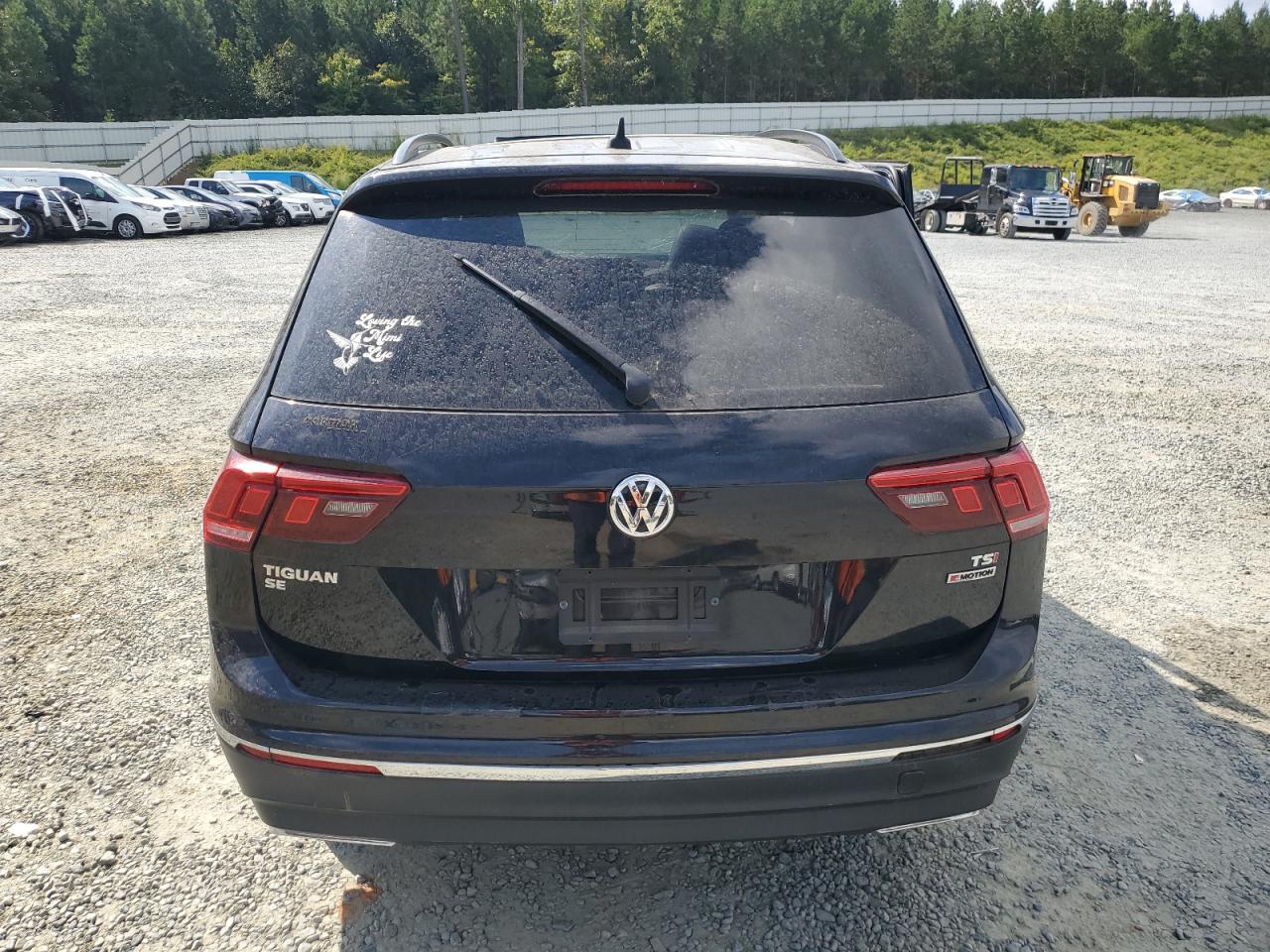 3VV2B7AX1JM204314 2018 Volkswagen Tiguan Se