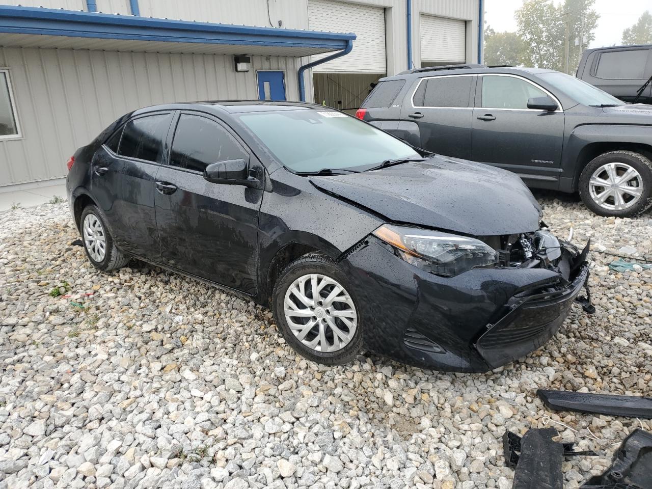 VIN 5YFBURHE0KP931236 2019 TOYOTA COROLLA no.4