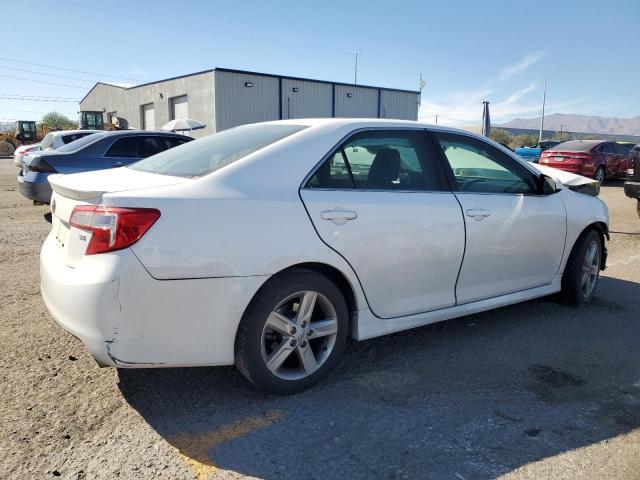 Седани TOYOTA CAMRY 2013 Білий