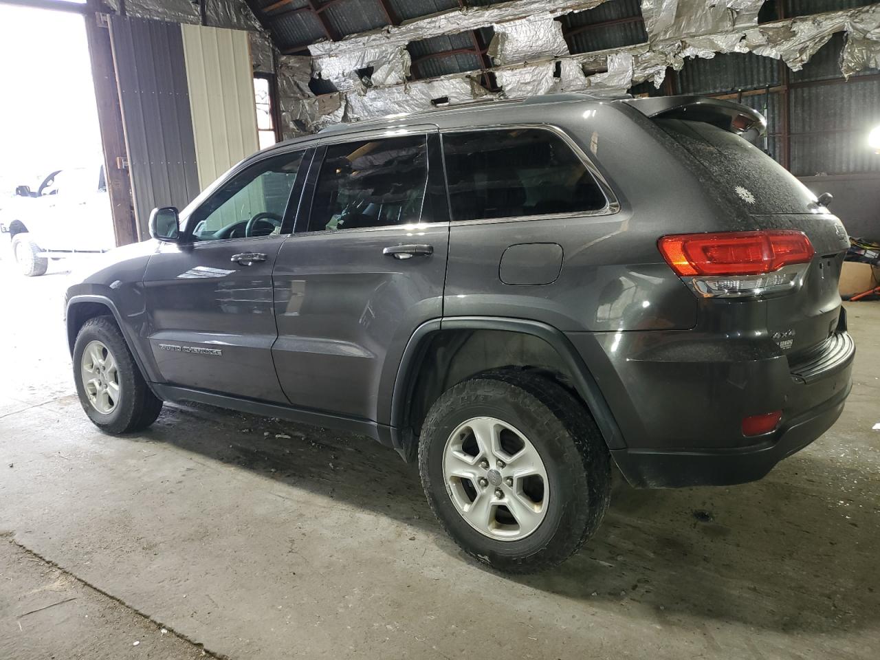 1C4RJFAG5HC729527 2017 JEEP GRAND CHEROKEE - Image 2