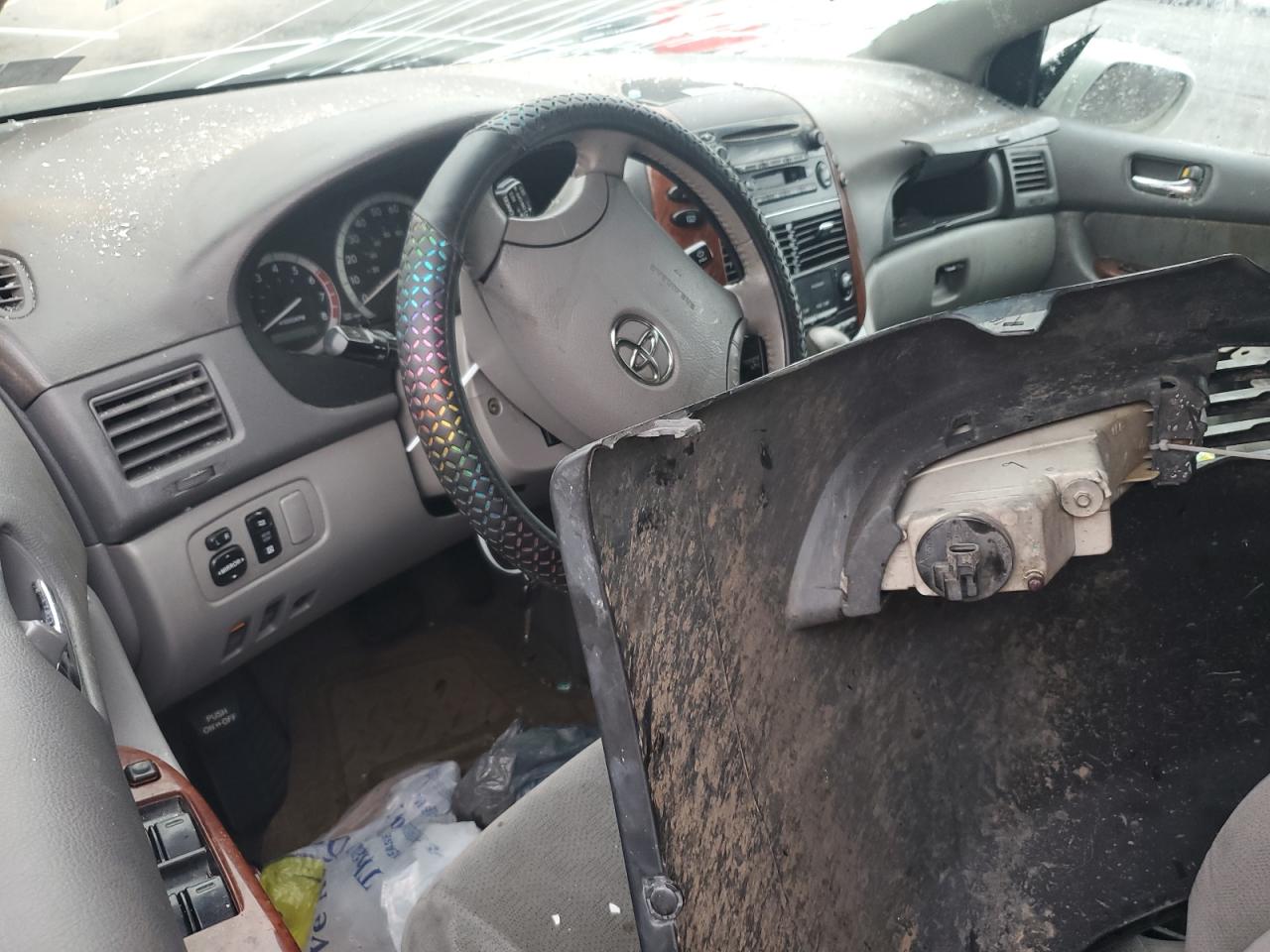 2004 Toyota Sienna Xle VIN: 5TDZA22C64S172611 Lot: 73516394