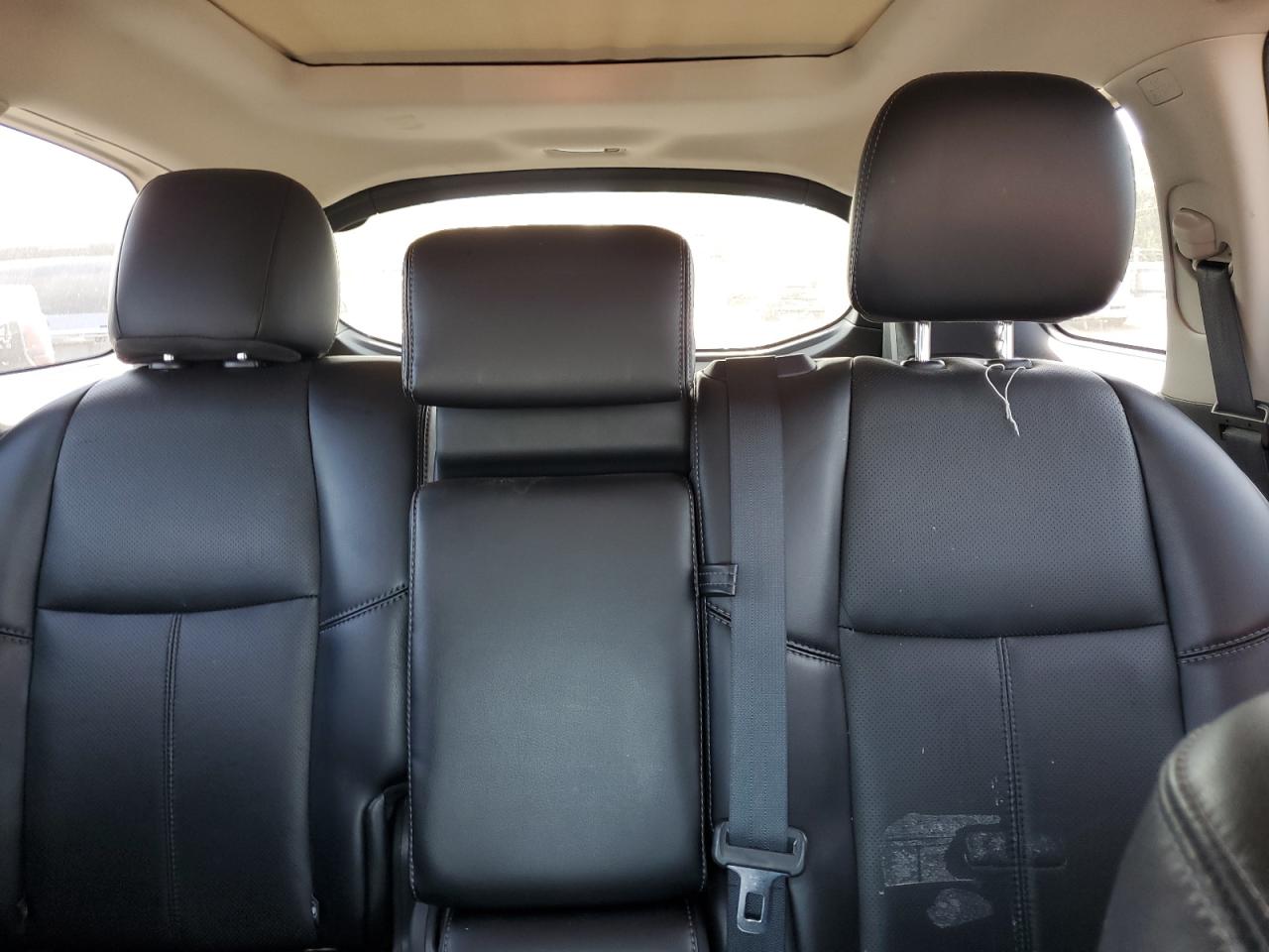 2015 Nissan Pathfinder - Image 10