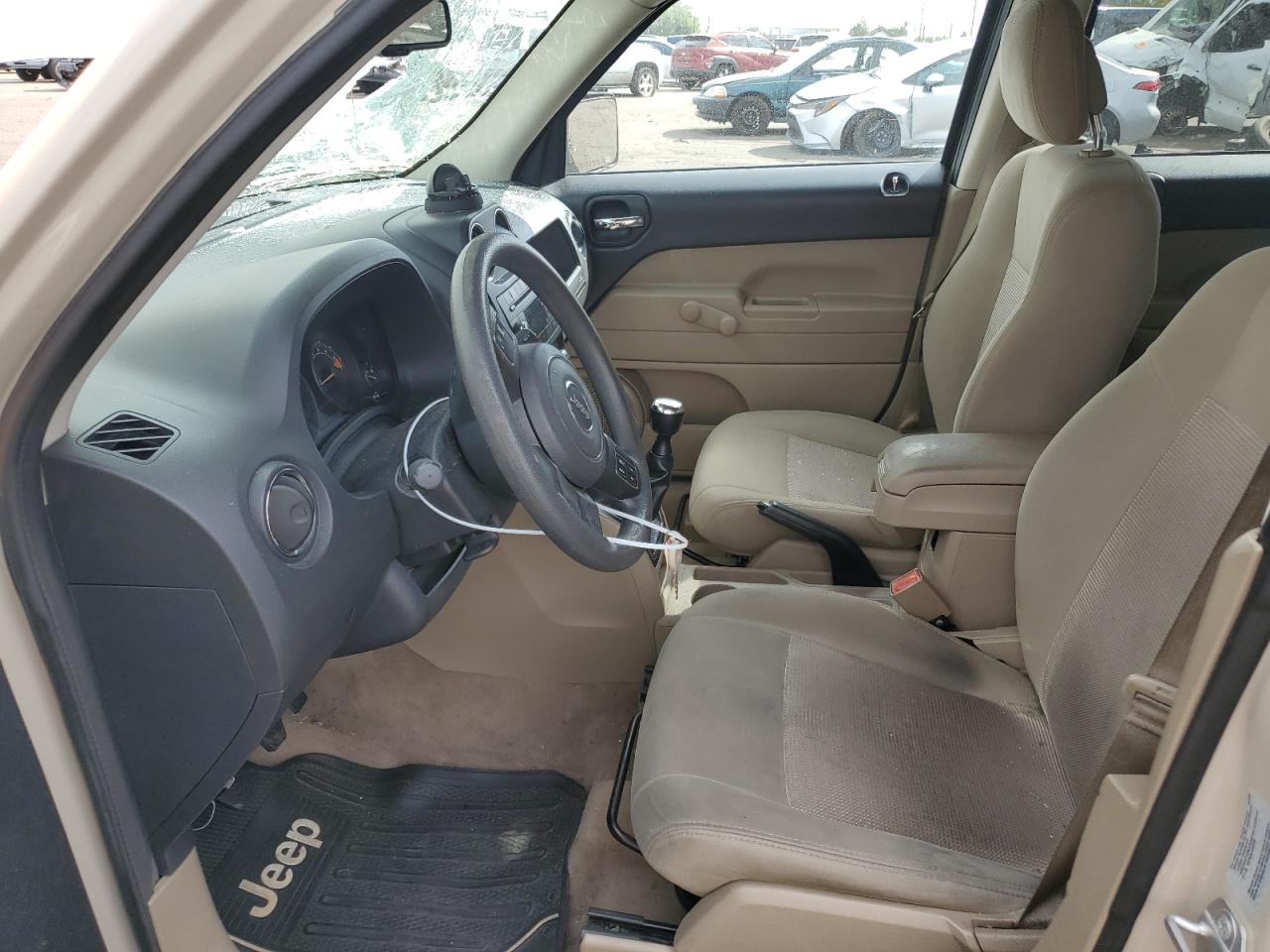 2016 Jeep Liberty (Patriot) - Image 7