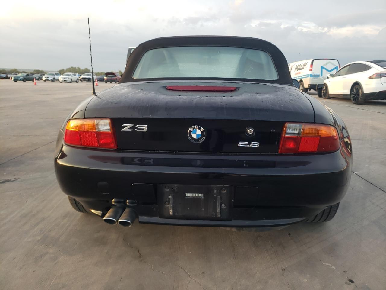 4USCH9339XLF79270 1999 BMW Z3 2.3