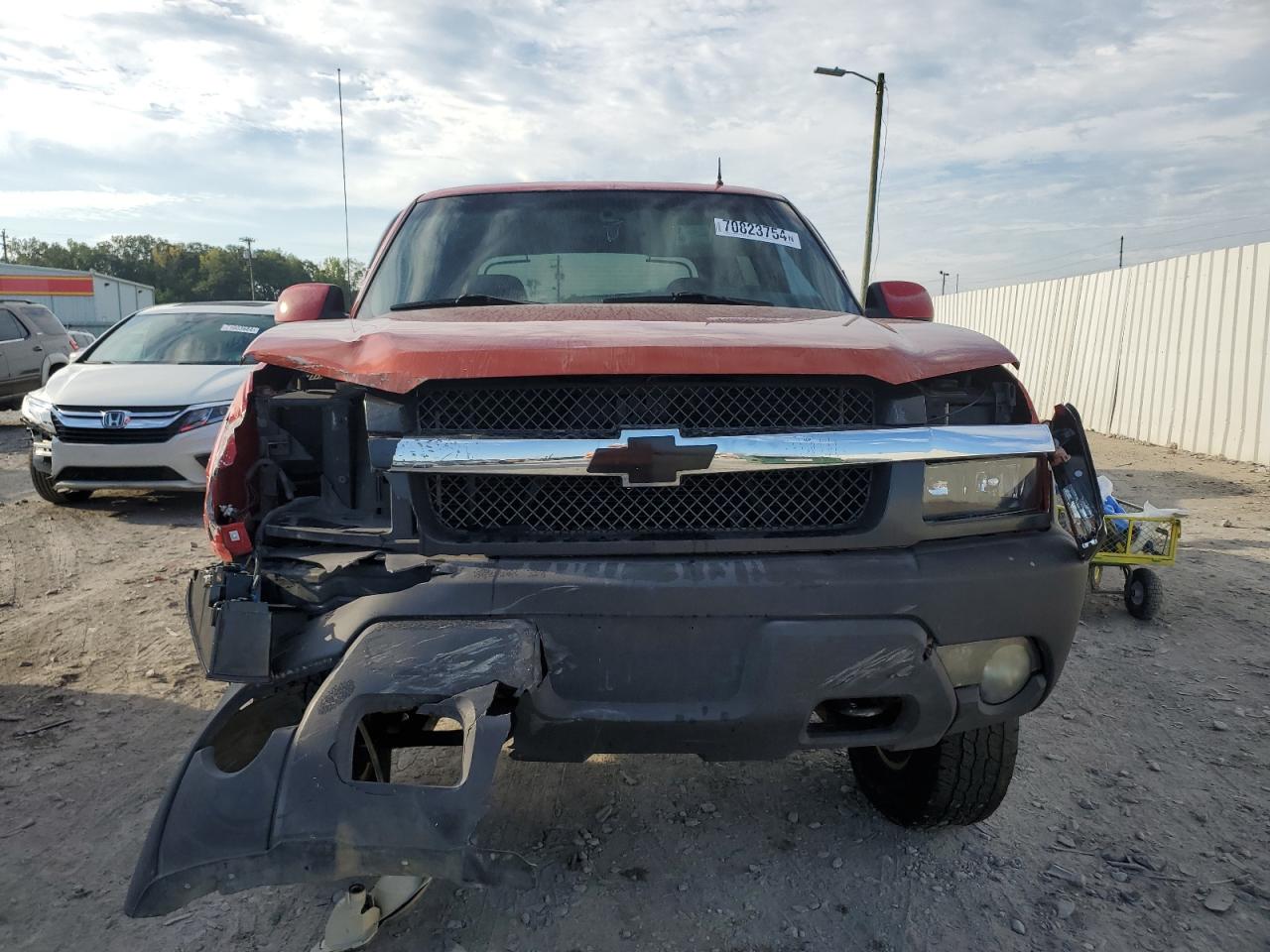 2002 Chevrolet Avalanche - Image 5