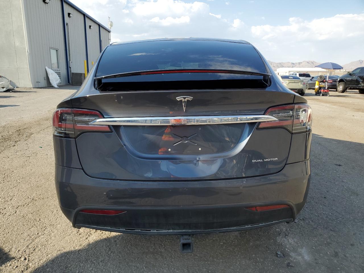 2020 Tesla Model X VIN: 5YJXCBE23LF261043 Lot: 70888894