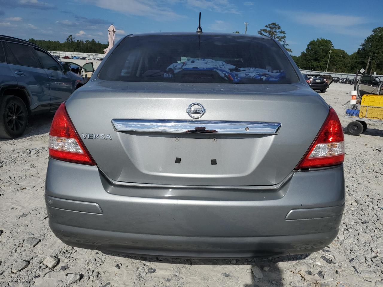 3N1BC11EX8L430829 2008 Nissan Versa S