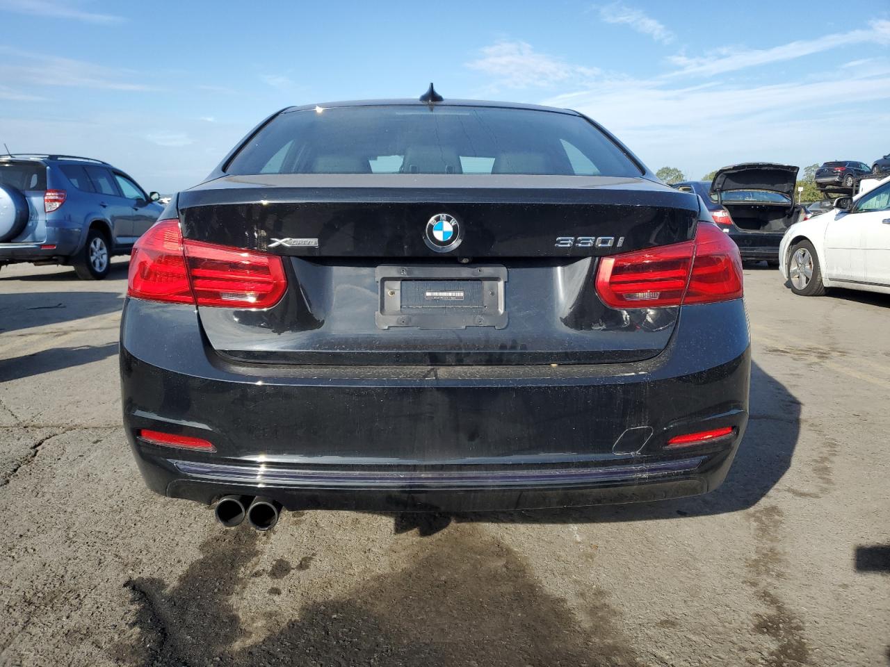 WBA8D9G50JNU70494 2018 BMW 330 Xi