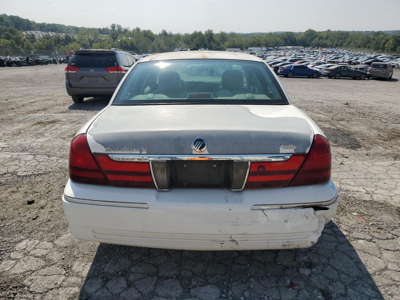 2004 Mercury Grand Marquis Gs VIN: 2MEFM74W34X623107 Lot: 72426544