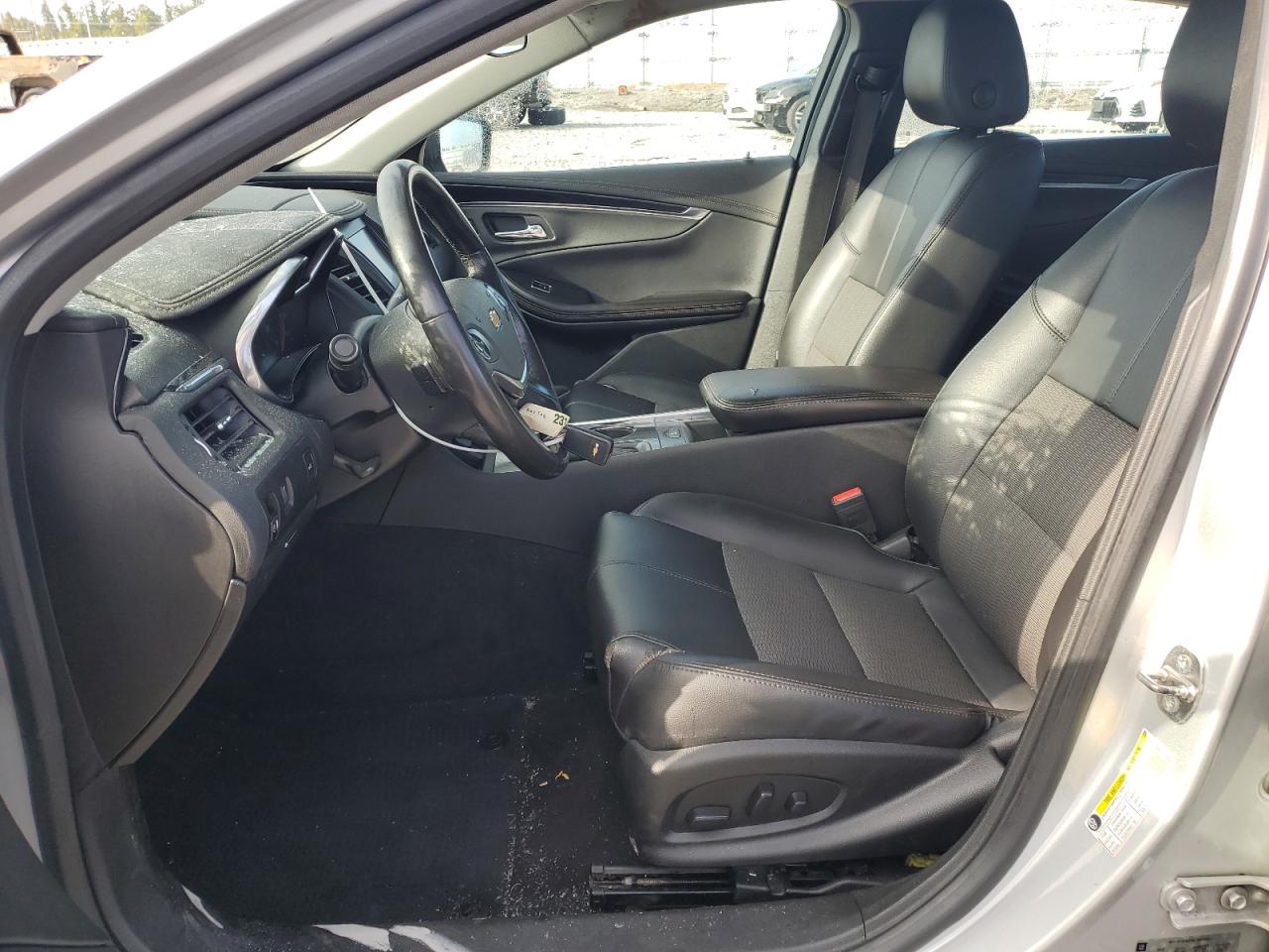 1G11Z5SA2KU142108 2019 Chevrolet Impala Lt