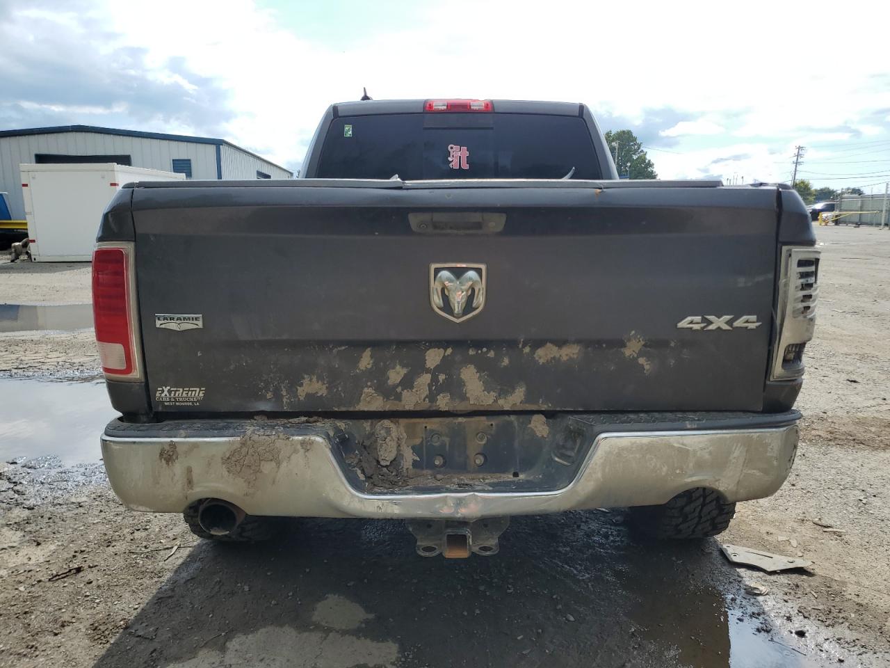 1C6RR7VTXFS600232 2015 Ram 1500 Laramie