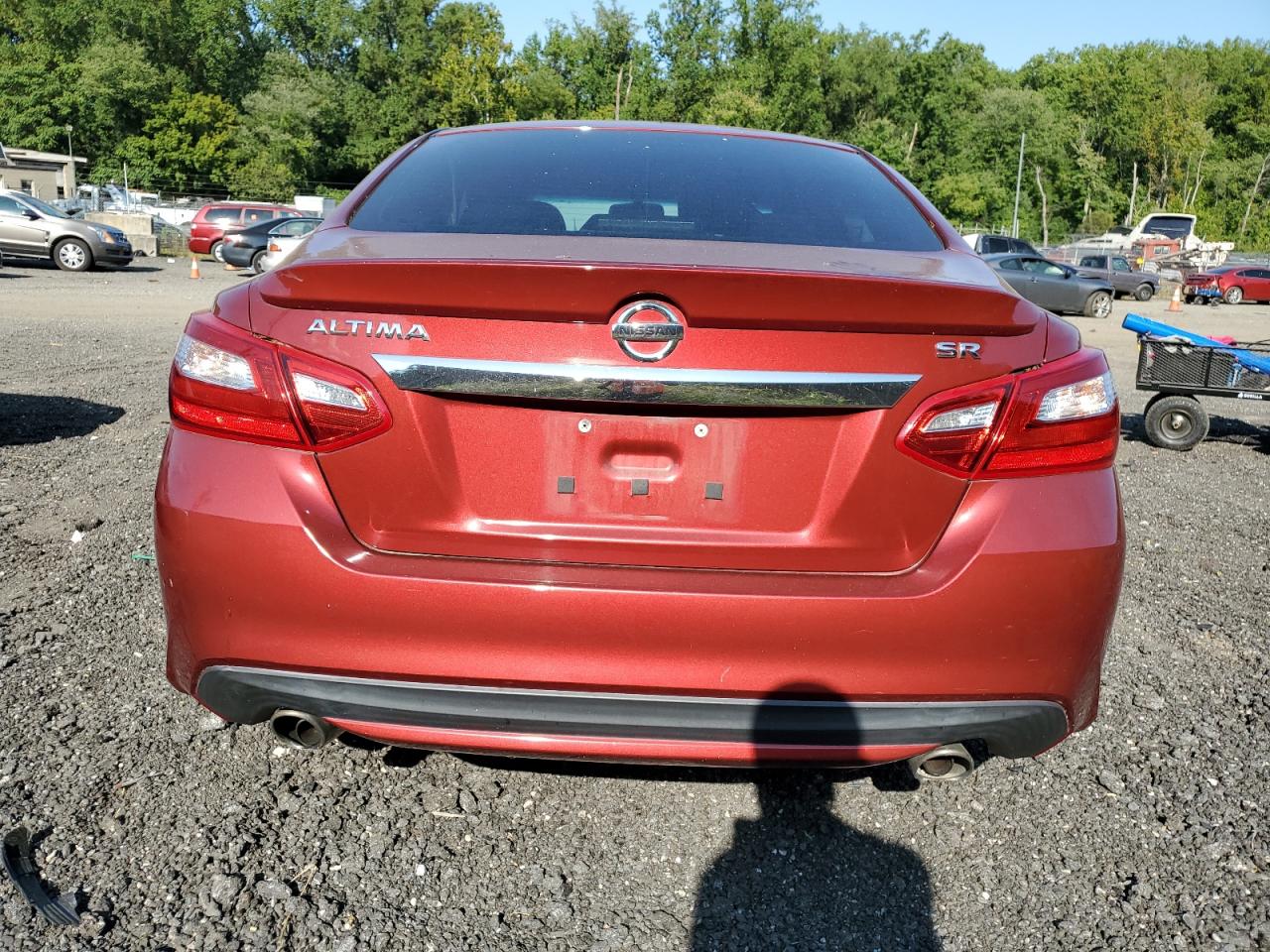 1N4AL3AP2GN375562 2016 Nissan Altima 2.5