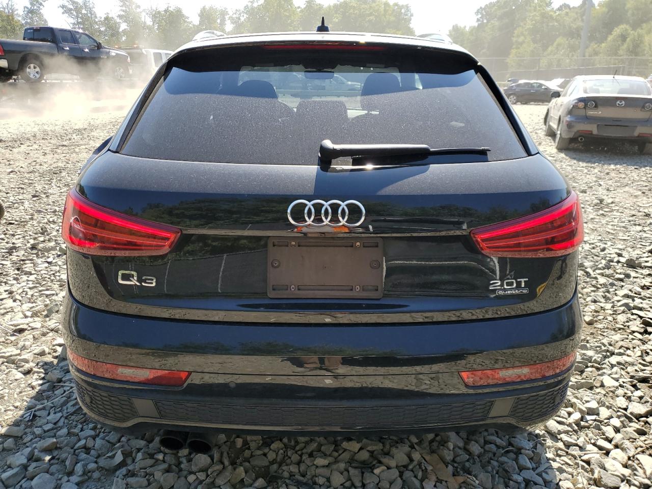 WA1JCCFS7JR031324 2018 Audi Q3 Premium Plus