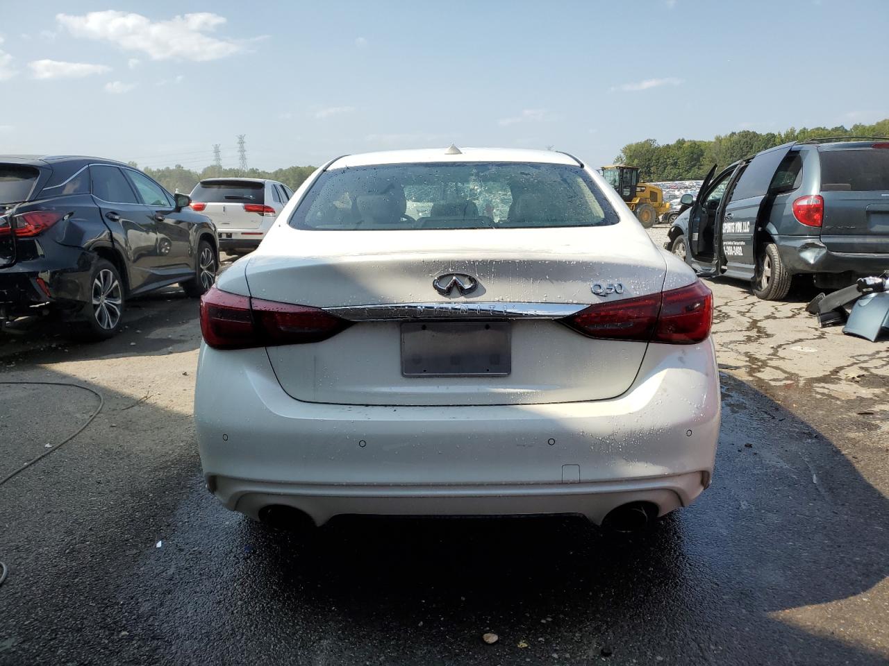 2018 Infiniti Q50 Luxe VIN: JN1EV7AP2JM357155 Lot: 70820314