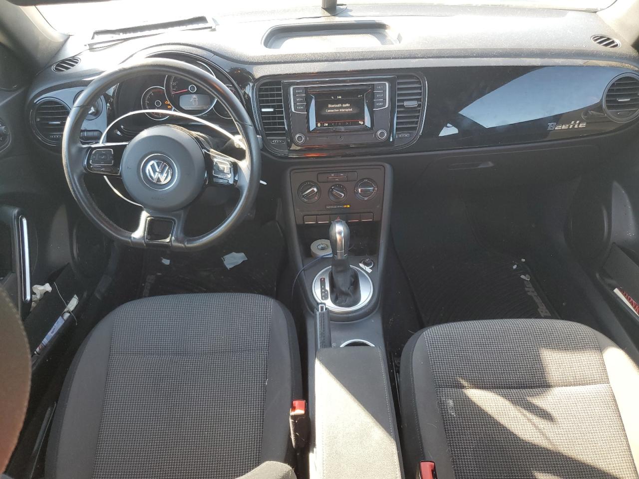 3VWFD7AT3KM710393 2019 Volkswagen Beetle S