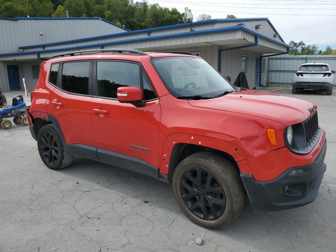 VIN ZACCJBBB5HPG24452 2017 JEEP RENEGADE no.4