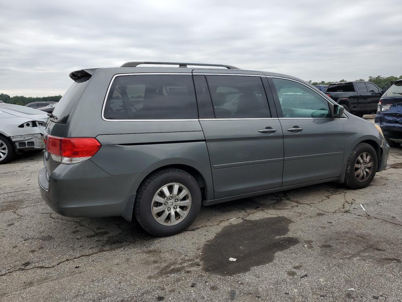 2008 Honda Odyssey - Image 3