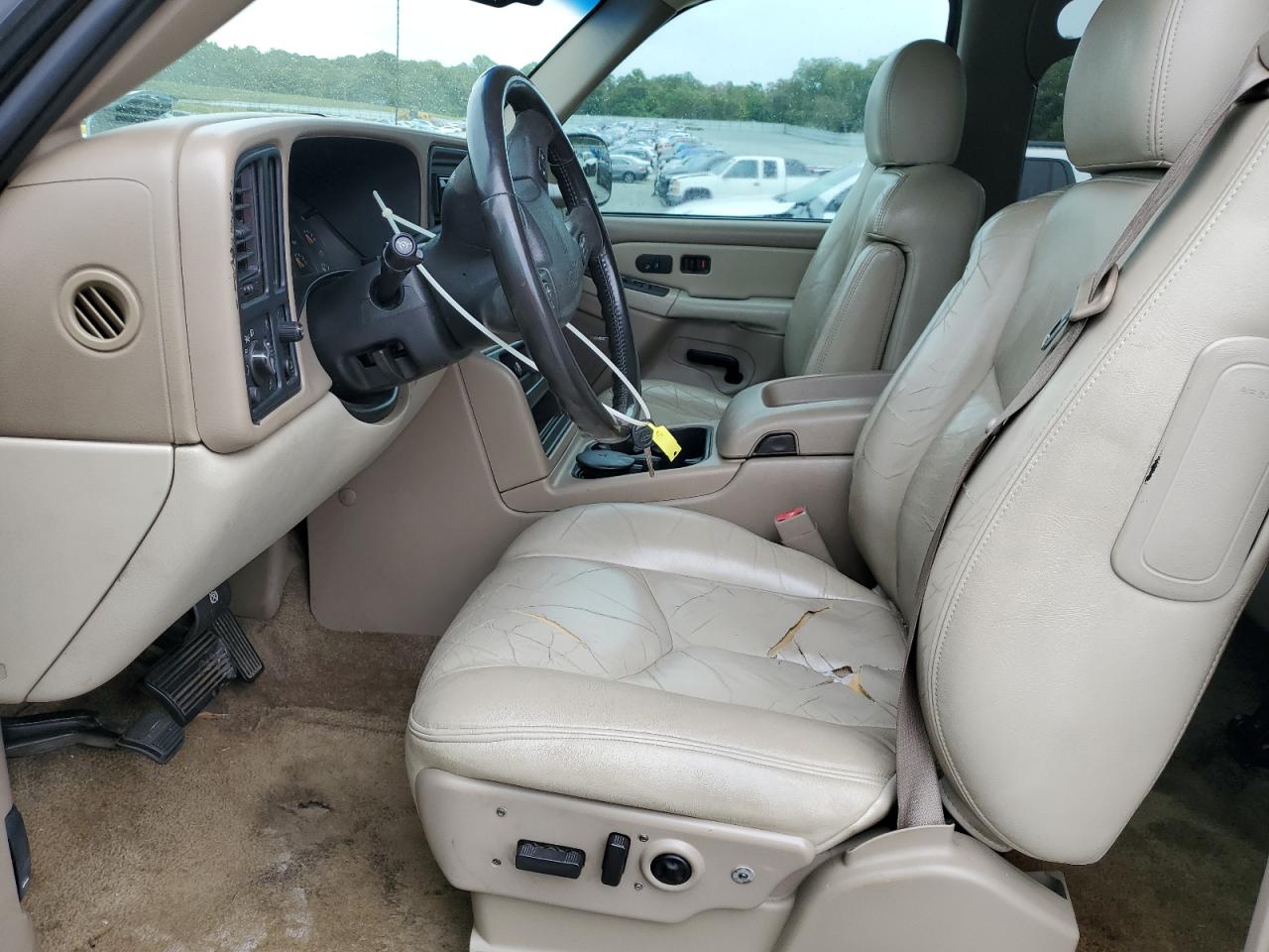 2003 Chevrolet Tahoe - Image 7