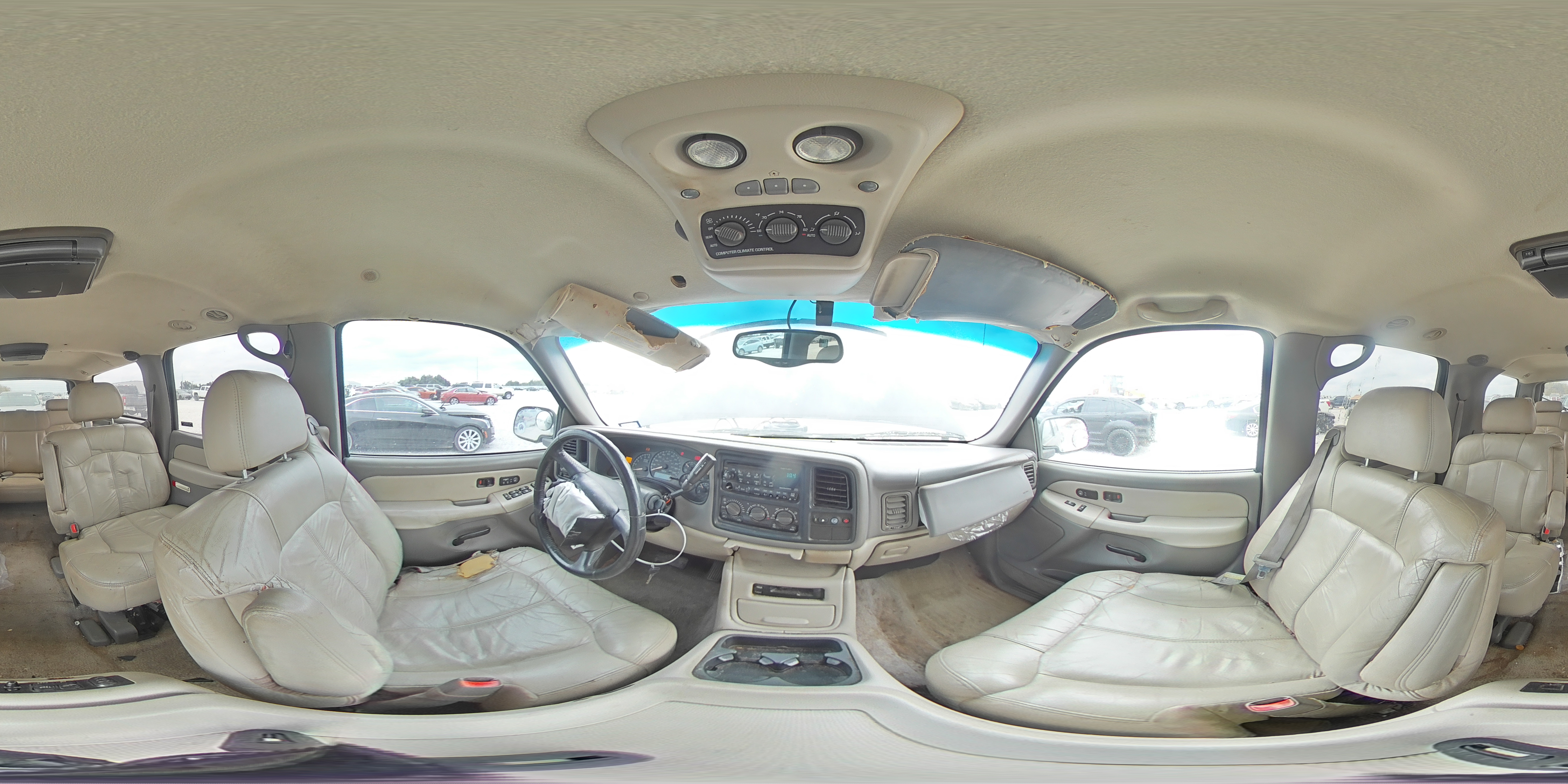 2001 Chevrolet Suburban - Image 13