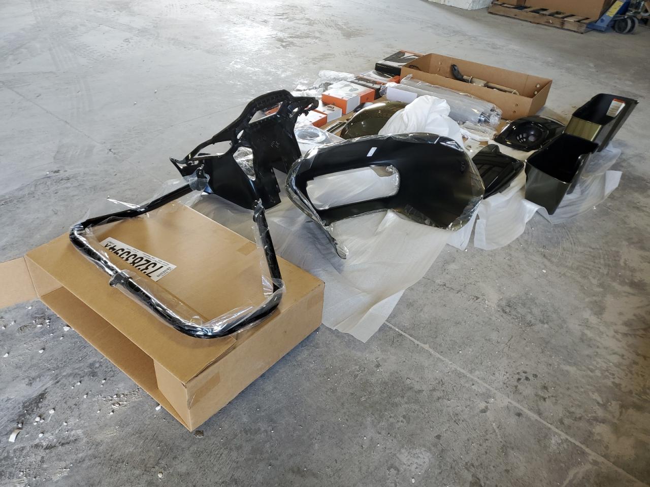 2017 Harley-Davidson Fltrxs Road Glide Special VIN: 1HD1KTC17HB650334 Lot: 73283594