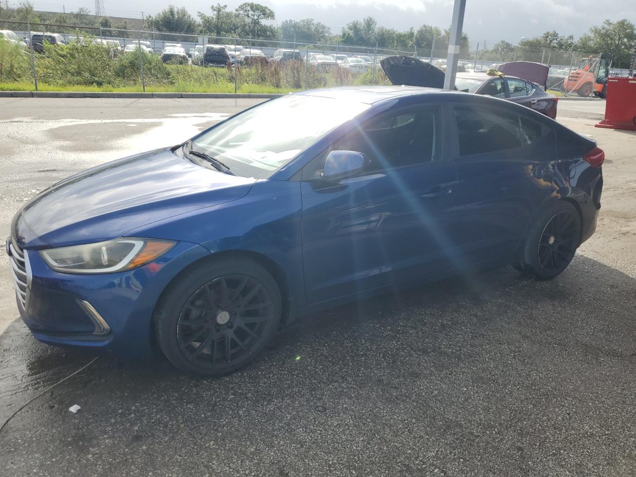 5NPD84LF8HH145173 2017 HYUNDAI ELANTRA - Image 1