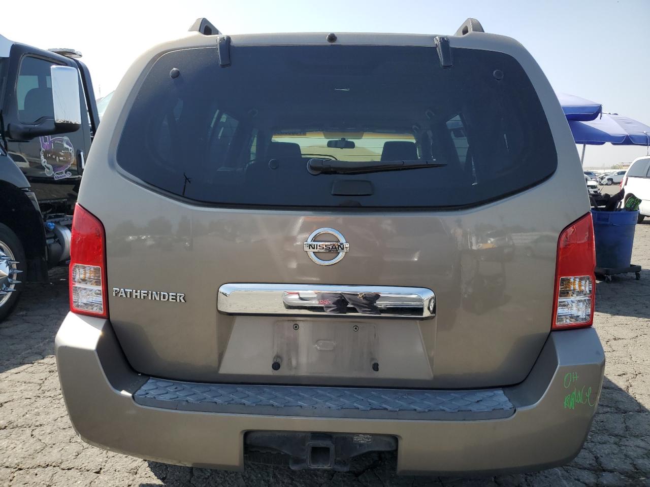 5N1AR18U86C650558 2006 Nissan Pathfinder Le