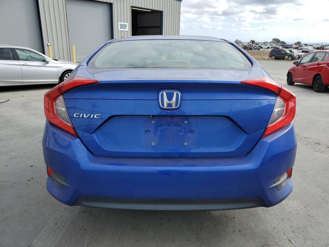 2HGFC2F54HH570382 2017 Honda Civic Lx