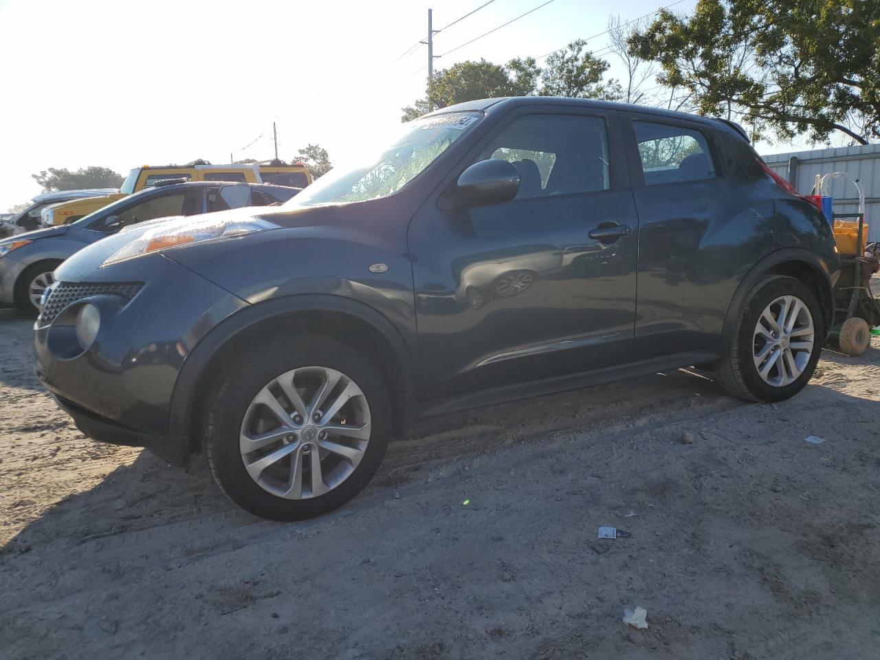 2014 Nissan Juke S VIN: JN8AF5MR8ET361317 Lot: 71668854