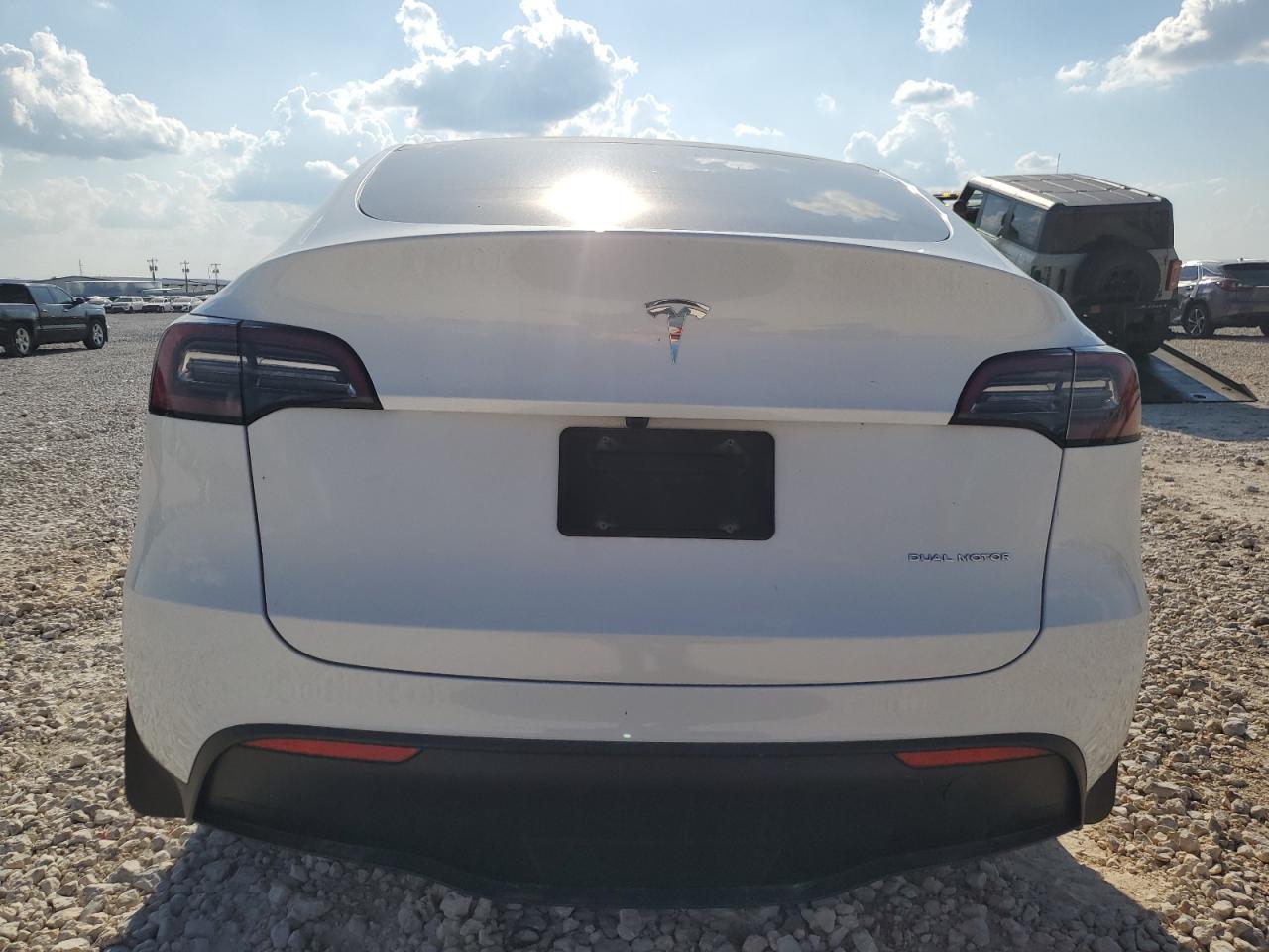 7SAYGDEE1PA147630 2023 Tesla Model Y