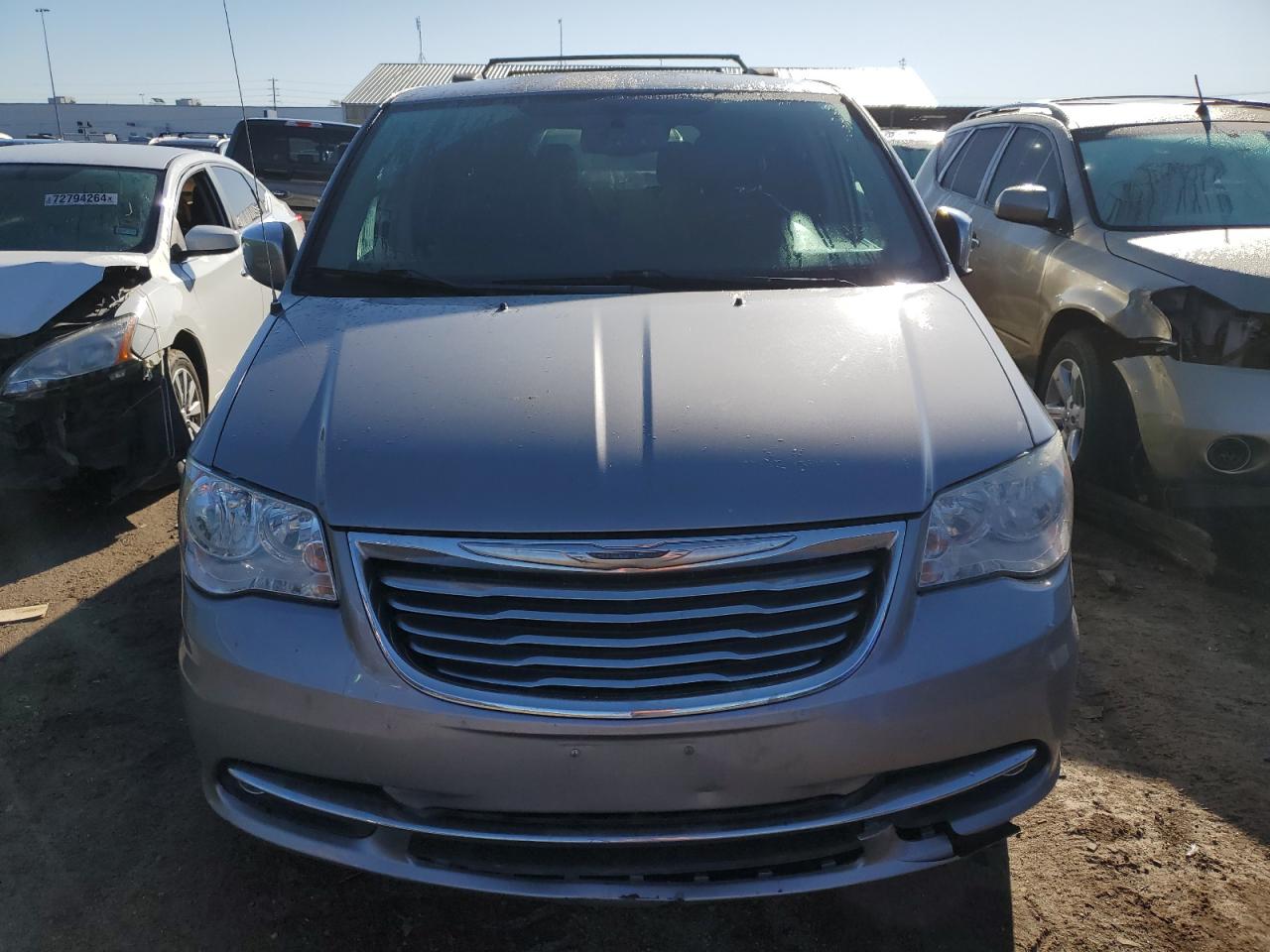 2014 Chrysler Town & Country - Image 5