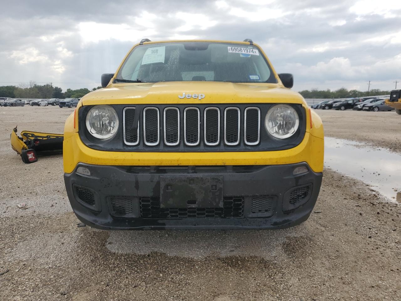 2017 Jeep Renegade Sport VIN: ZACCJAABXHPE52706 Lot: 69581974