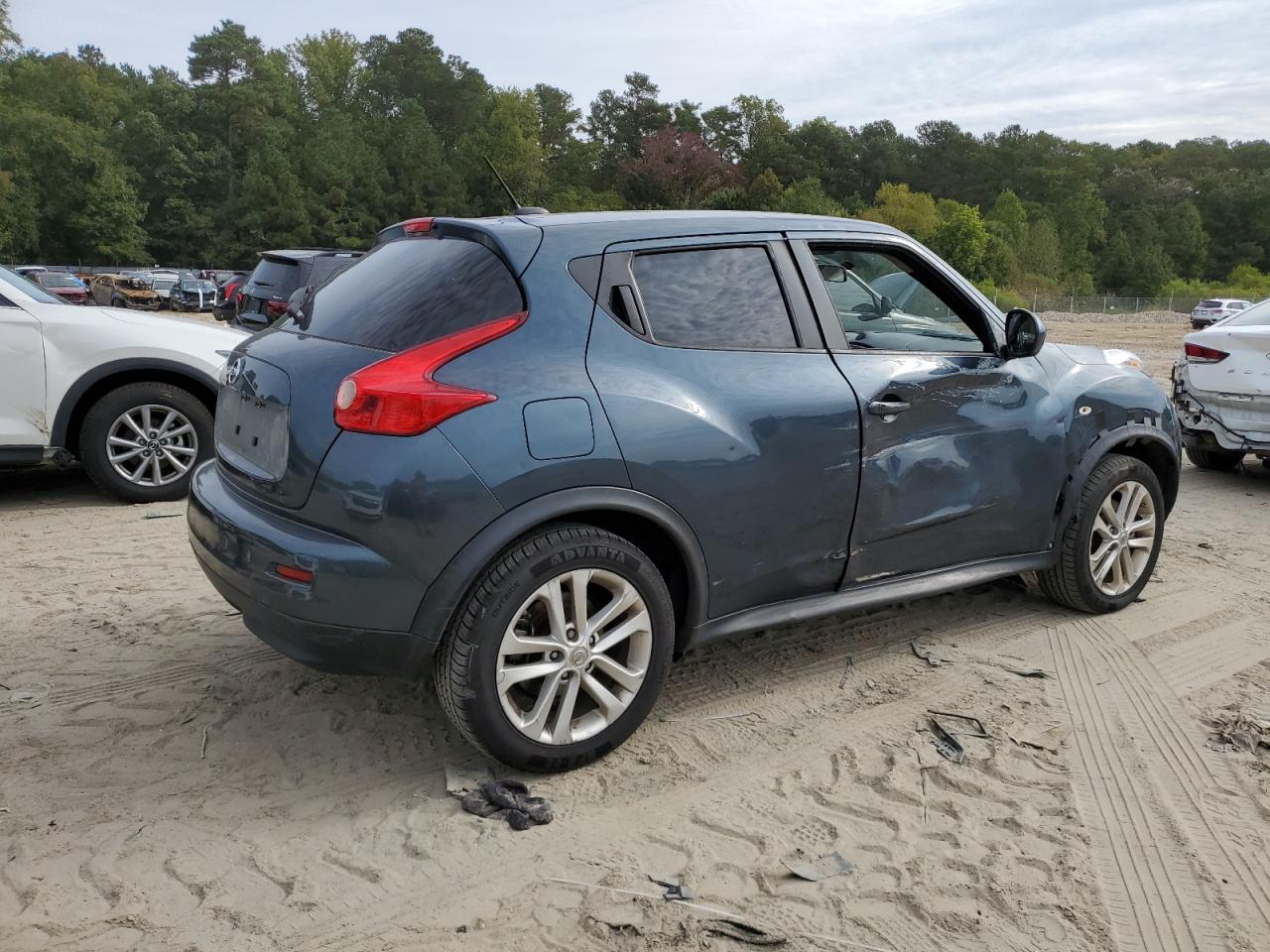 2014 Nissan Juke S VIN: JN8AF5MV7ET359541 Lot: 72916494