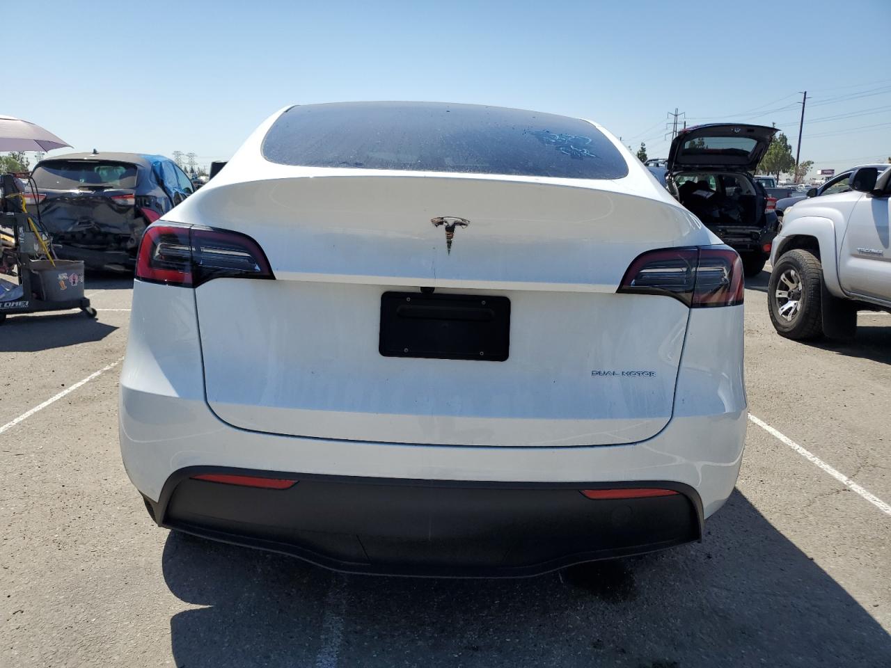 7SAYGDEE7RA225542 2024 Tesla Model Y