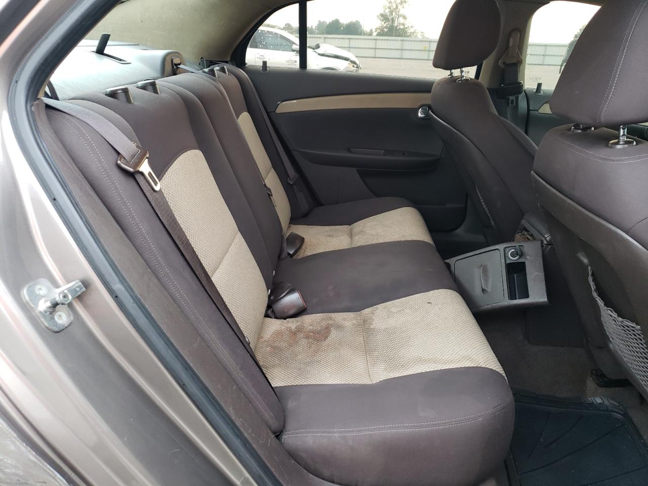 2011 Chevrolet Malibu - Image 10