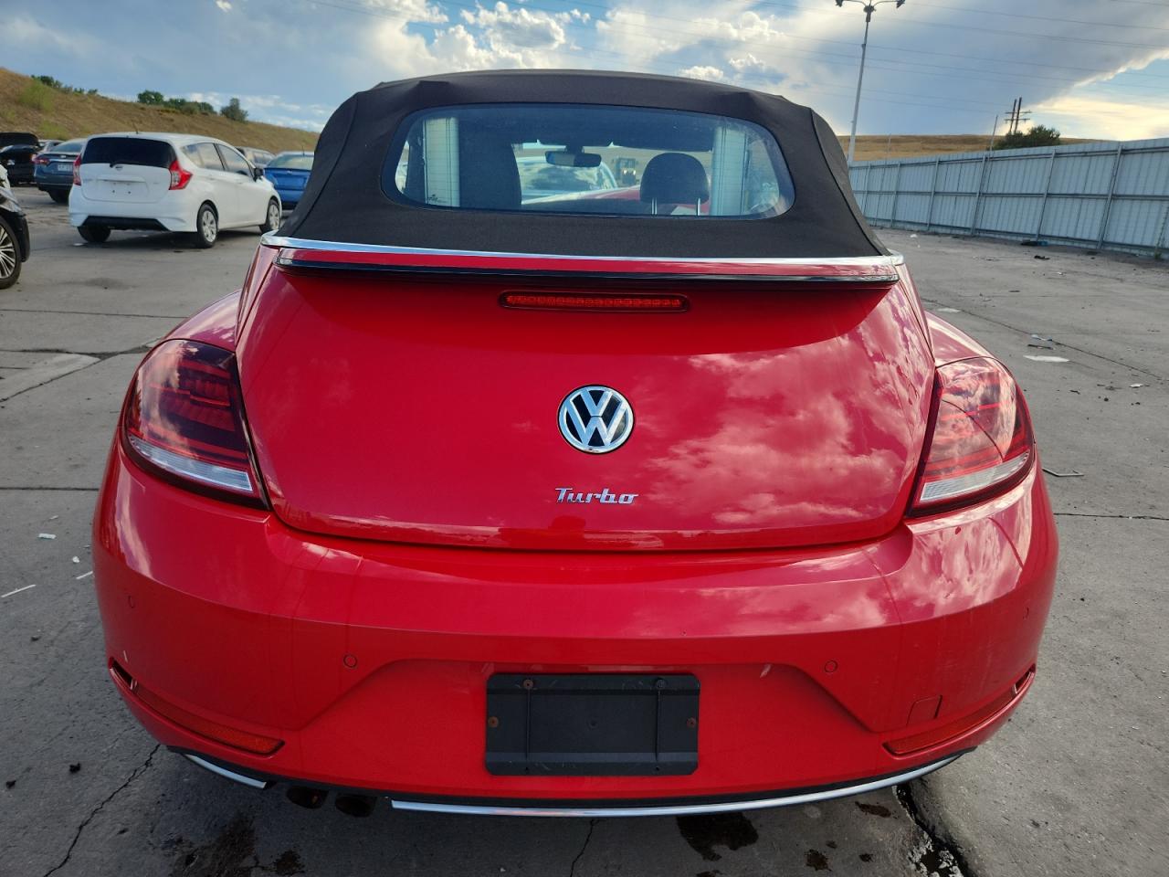 2018 Volkswagen Beetle S VIN: 3VW5DAAT0JM518159 Lot: 72081275