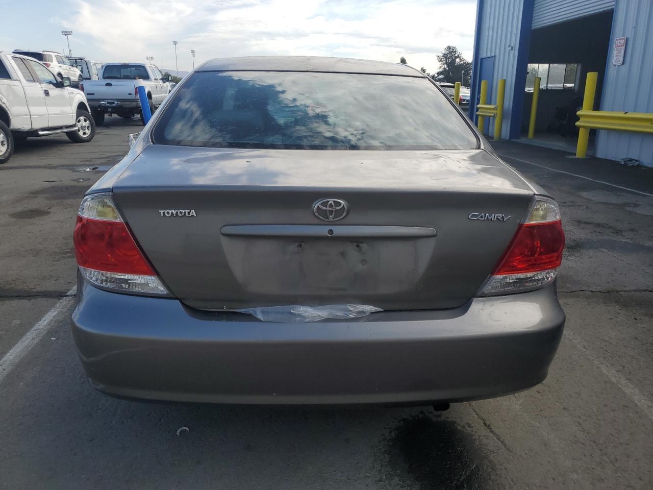 2005 Toyota Camry Le VIN: 4T1BE32K15U625805 Lot: 82078045