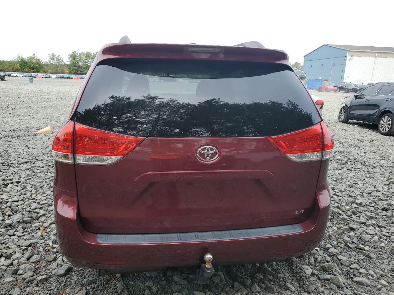 2011 Toyota Sienna Le VIN: 5TDKK3DC7BS138501 Lot: 81952455