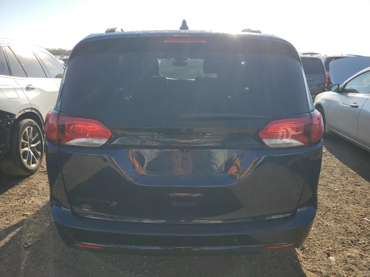 2018 Chrysler Pacifica Touring L Plus VIN: 2C4RC1EG1JR310711 Lot: 84251405